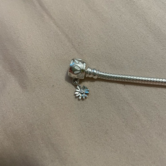 Authentic Pandora bracelet size 7.1 inch, 18 cm. - Picture 5 of 16